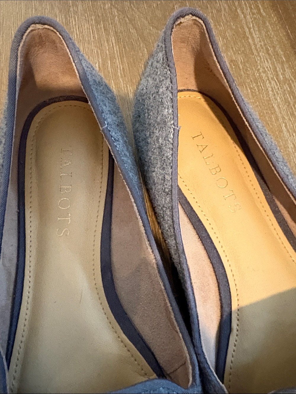 Talbots Gray Wool Embroidered Gift & Car Flats - Picture 5 of 6